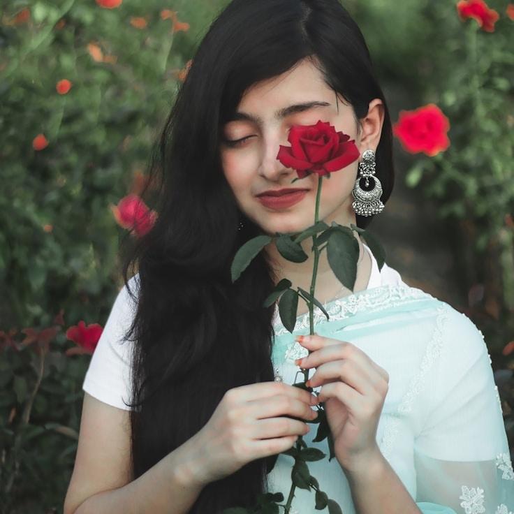 Portrait of Nila Sharma meditation instructor